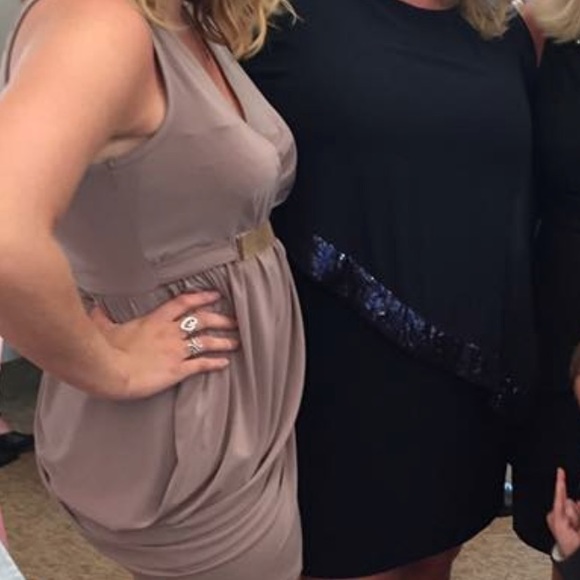 Dress - Picture 3 of 3